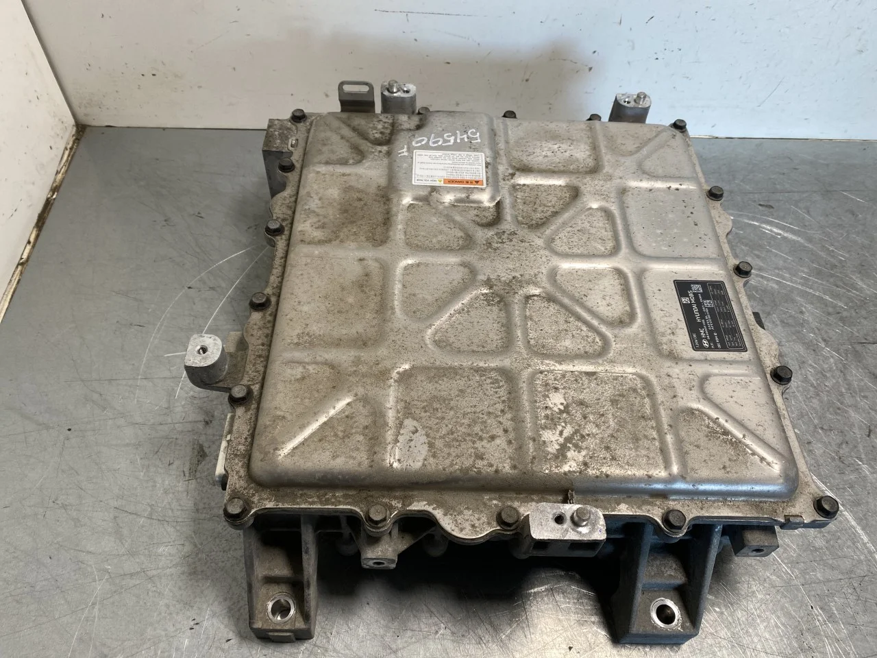 Hyundai IONIQ AE 2017-22 Battery charger