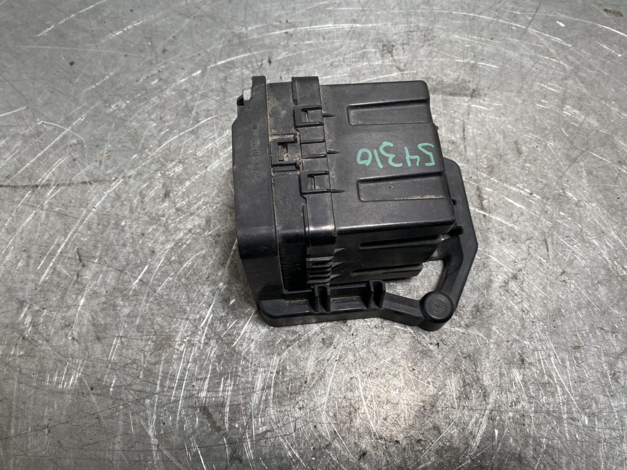 Mercedes EQC 2020- Engine sound speaker