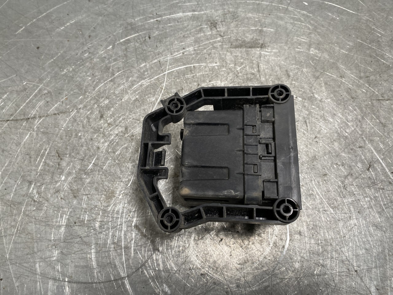 Mercedes EQC 2020- Engine sound speaker view 3