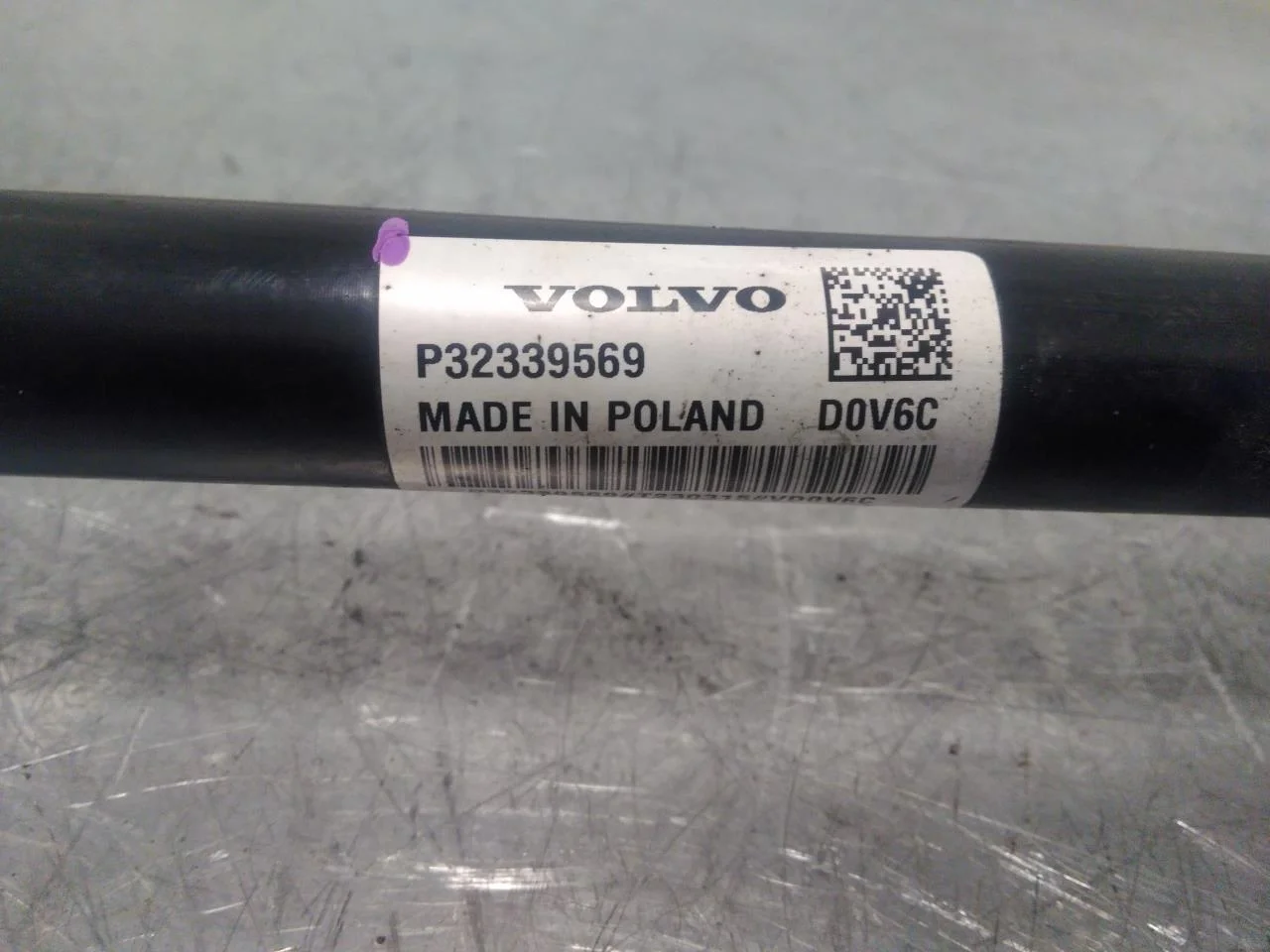 Volvo C40/RECHARGE 2021-> Rear left driveshaft view 4