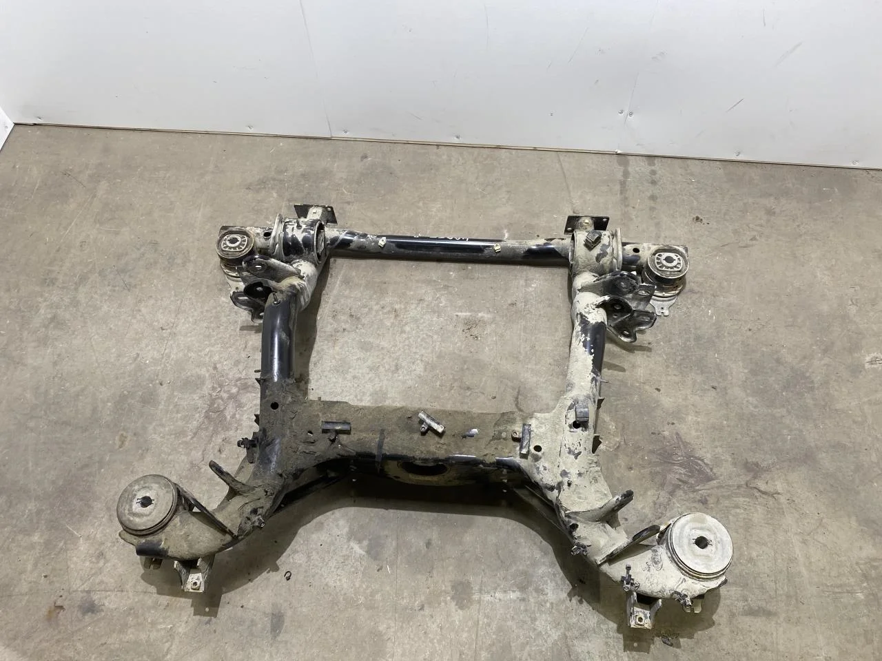 Volkswagen ID.4 2021- Rear axle crossmember / subframe