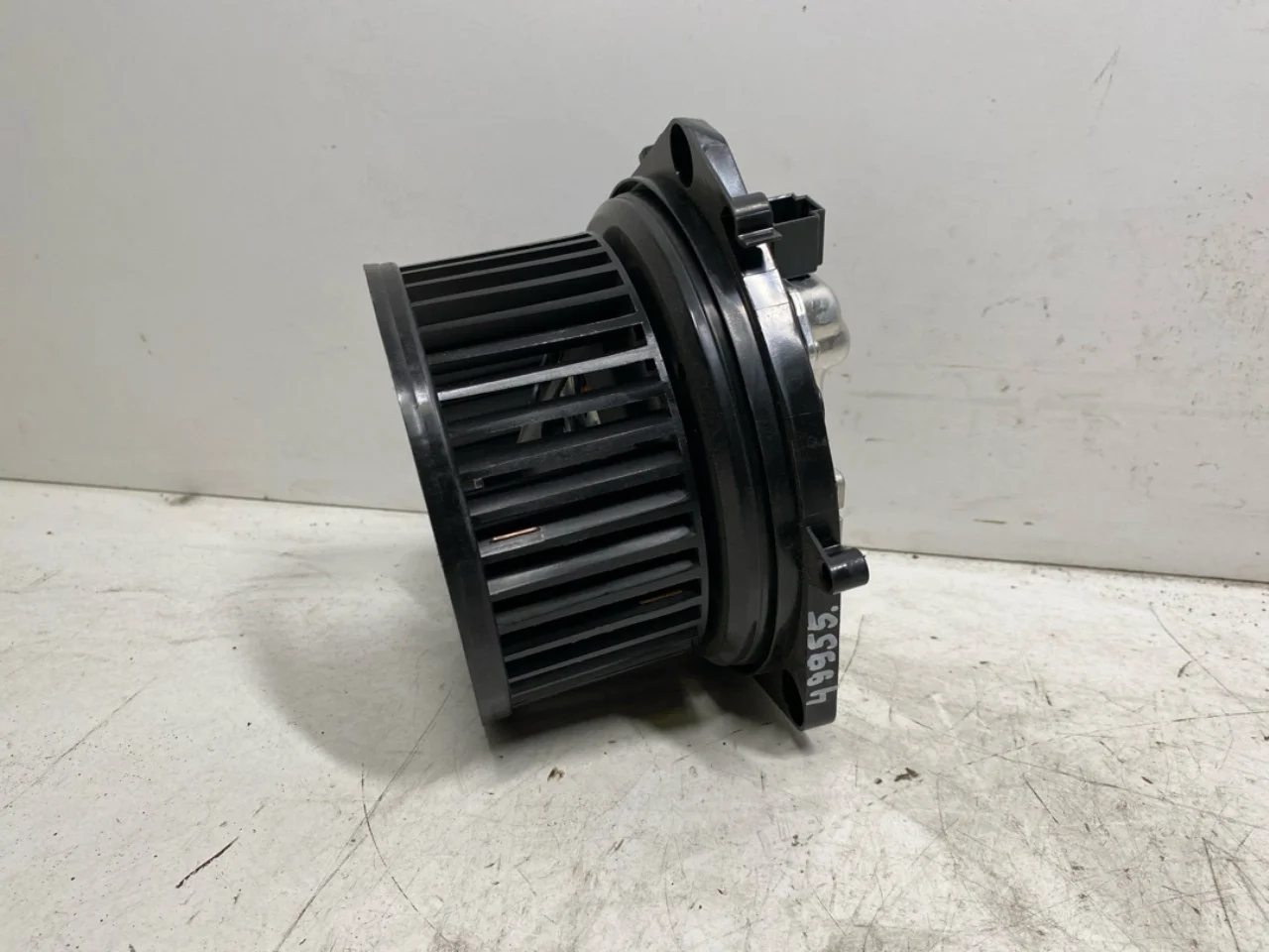 Volkswagen ID.4 2021- Fűtésventilátor motor nézet 2