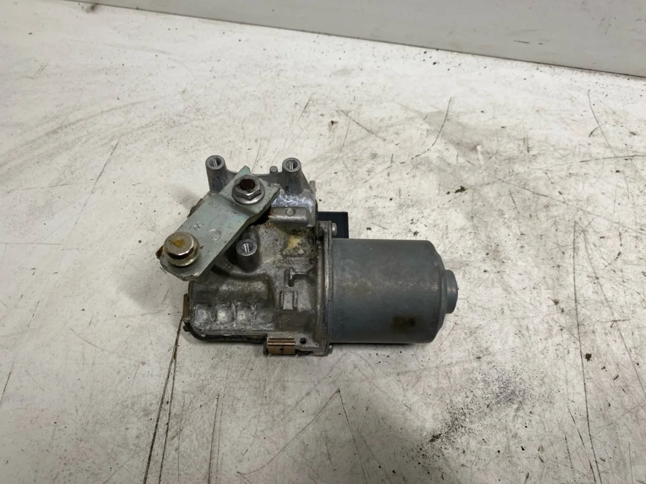 Volkswagen ID.4 2021- Ablaktörlő motor, szélvédő