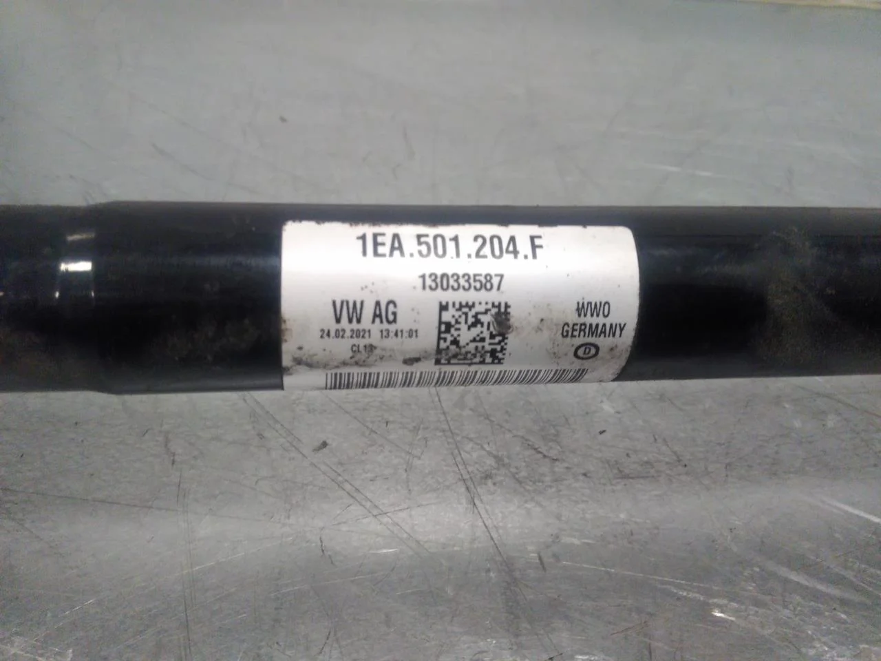 Volkswagen ID.4 2021- Rear right driveshaft view 4