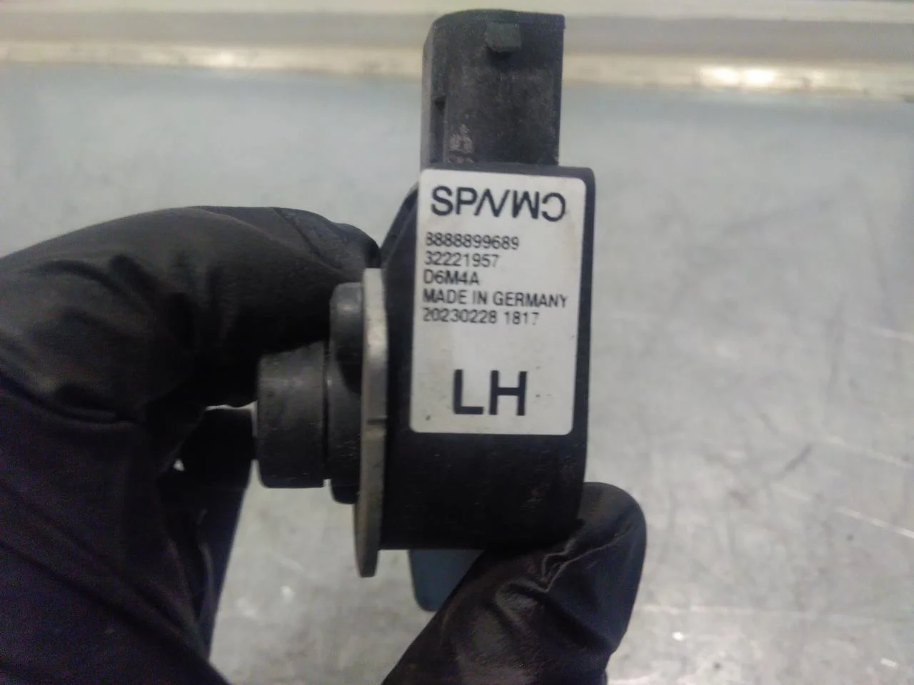 Volvo C40/RECHARGE 2021-> Level control / air suspension sensor view 2