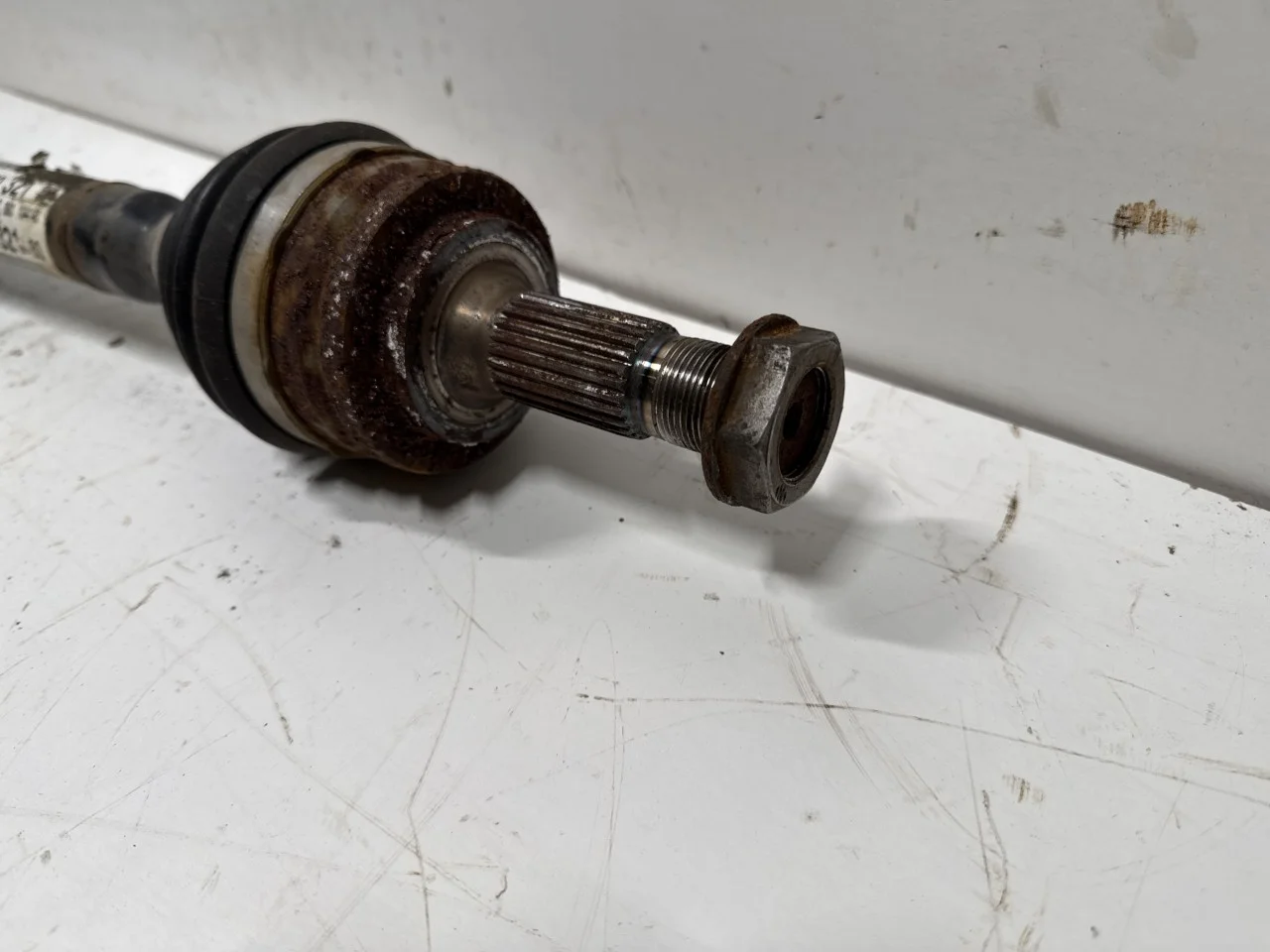 Opel / Vauxhall CORSA F 2020- Front left driveshaft view 3