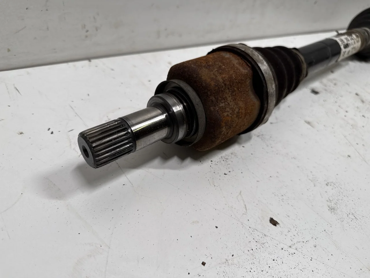 Opel / Vauxhall CORSA F 2020- Front left driveshaft view 4