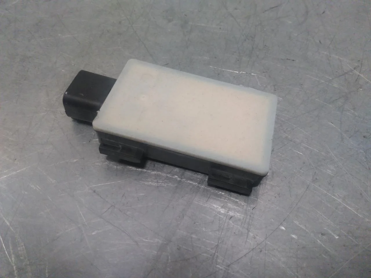 Hyundai IONIQ 5 NE 2022- Active collision protection sensor