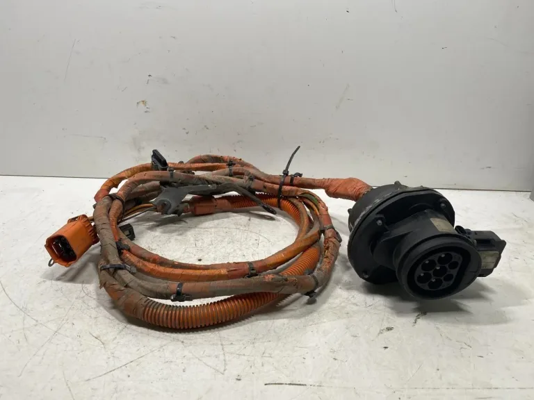 Mercedes B 180-200 W246/W242 2012-19 Töltőnyílás fedél, elektromos / hibrid