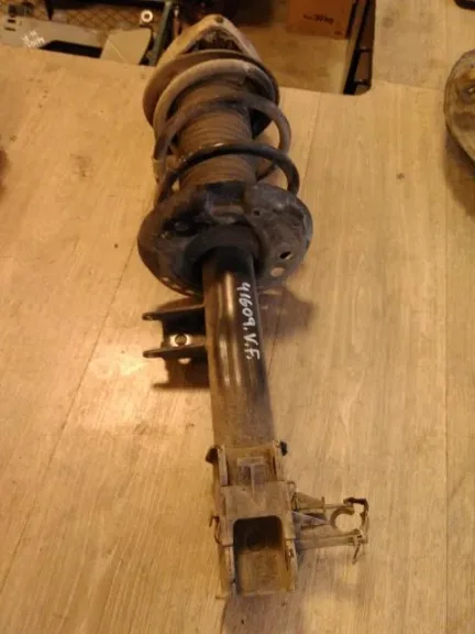 Mercedes B 180-200 W246/W242 2012-19 Amortizor tip McPherson, față stânga