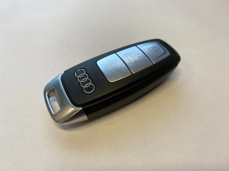 Audi E-TRON, S GE 2019- Telecomandă, închidere centralizată / alarmă