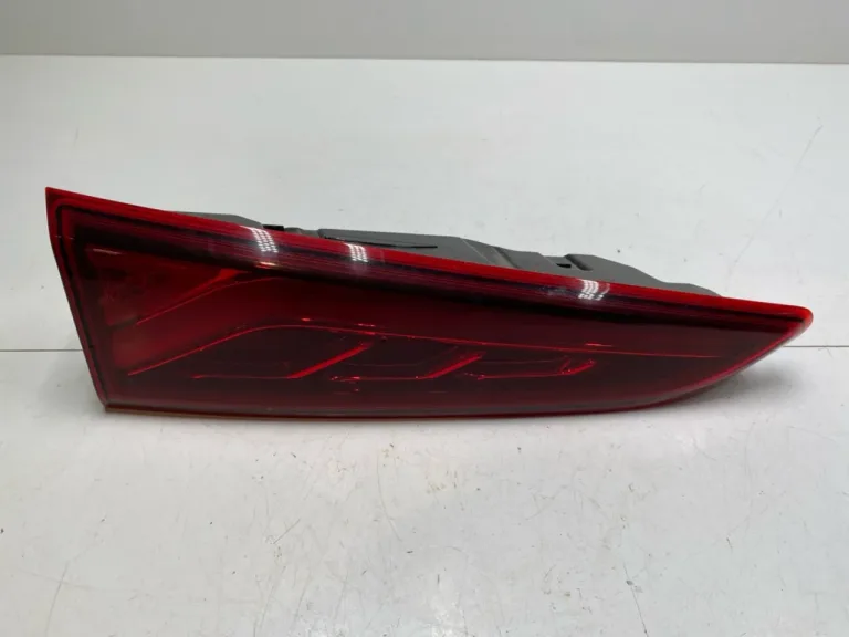 Hyundai KONA / ELECTRIC 2018-23 Lampă spate, stânga, pe hayon (interioară)