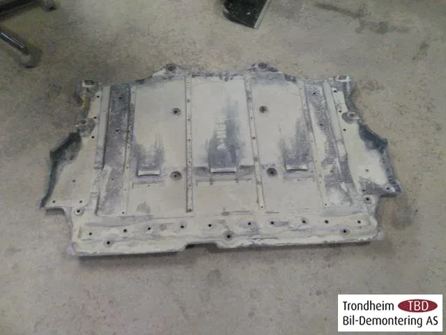 Nissan LEAF 2011-17 Underbody protection plate (engine/gearbox/floor)