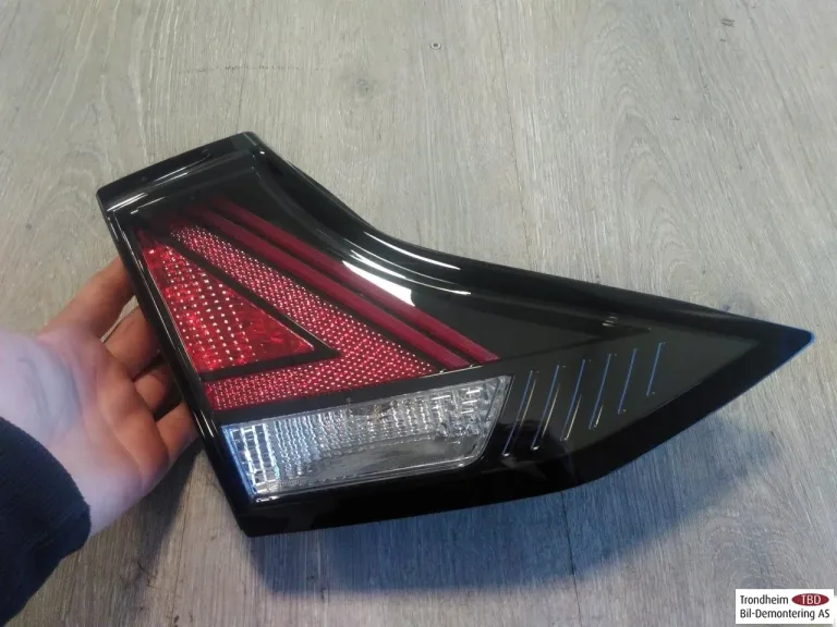Hyundai IONIQ AE 2017-22 Lampă spate, stânga, pe hayon (interioară)