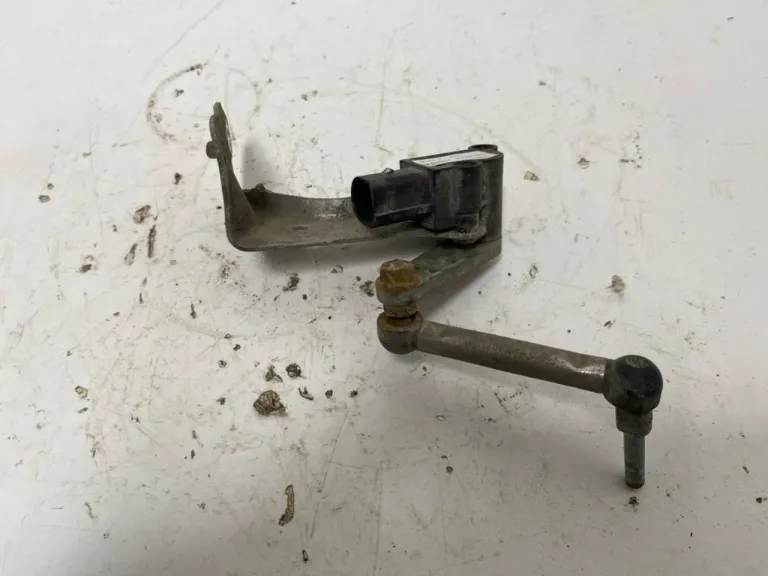 Tesla MODEL S 2013- Senzor reglaj nivel / suspensie pneumatică