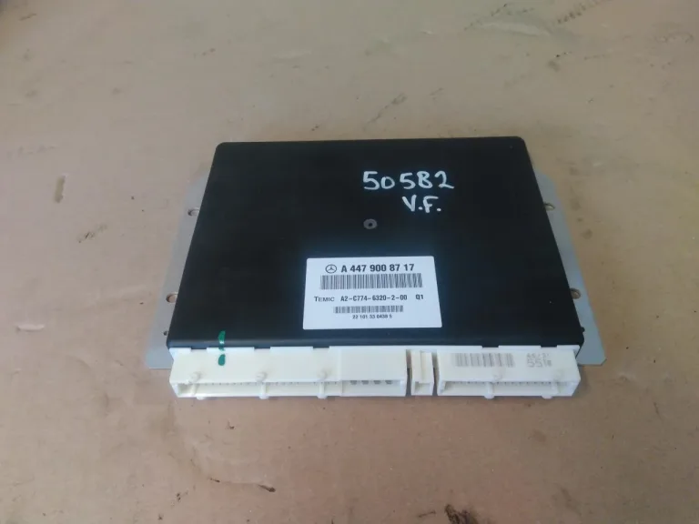 Mercedes V W447//W640/W448 2014- Suspension / air suspension control unit