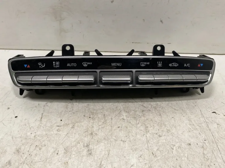 Mercedes V W447//W640/W448 2014- Unitate de comandă încălzire
