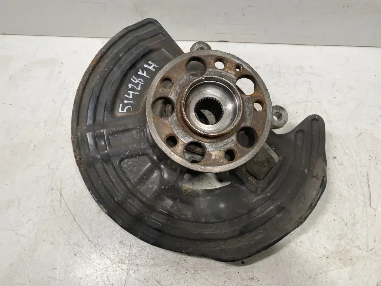 Mercedes B 180-200 W246/W242 2012-19 Front right steering knuckle