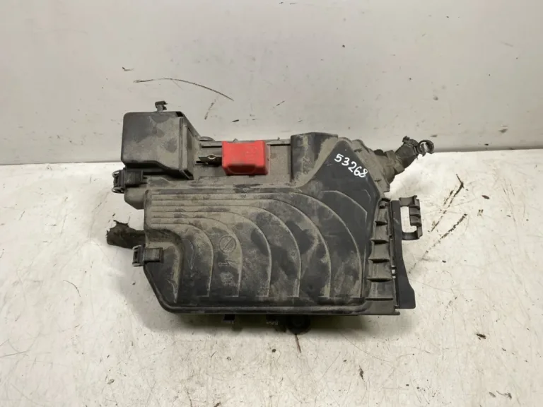 Mercedes B 180-200 W246/W242 2012-19 Biztosítékdoboz / elektromos központ
