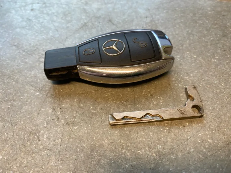 Mercedes B 180-200 W246/W242 2012-19 Telecomandă, închidere centralizată / alarmă