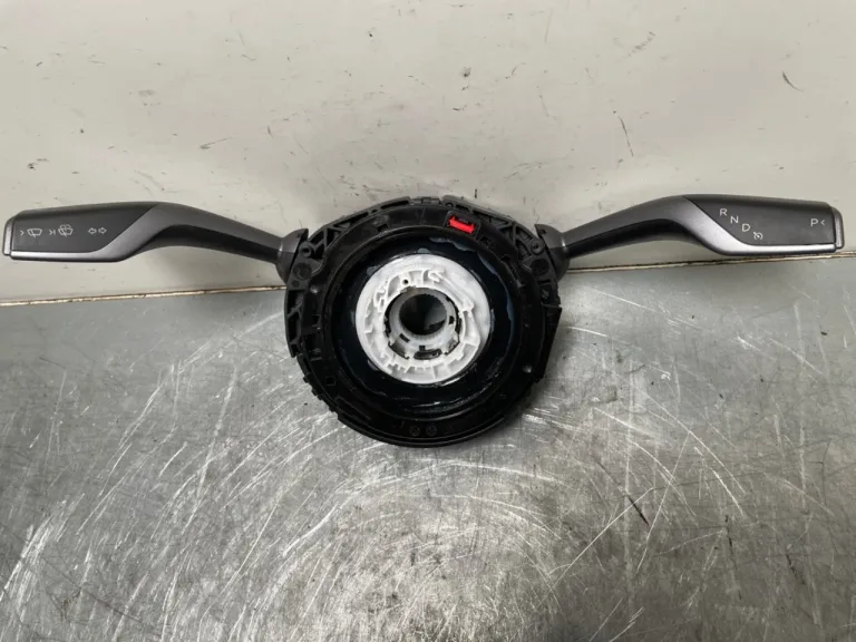 Tesla MODEL Y 2021- Comutatoare coloană direcție